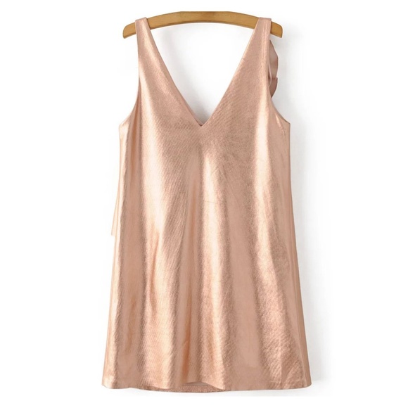 Rose Gold Metallic Ruffle Faux Suede Party… - Picture 6 of 12